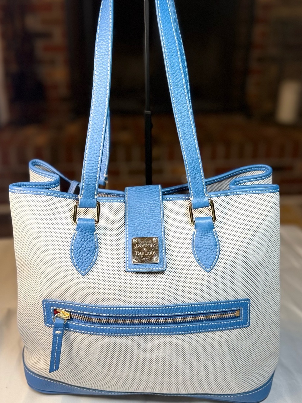 ✨✨✨SOLD✨✨✨Dooney & Bourke White Canvas Tote with Blue Trim and Gold Hardware